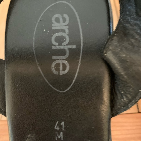 ARCHE WOMENS BLACK SUEDE SANDALS - Picture 3 of 8